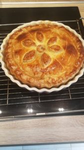 Tourte de colvert au poivre vert et pistaches