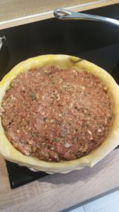 Tourte de colvert au poivre vert et pistaches