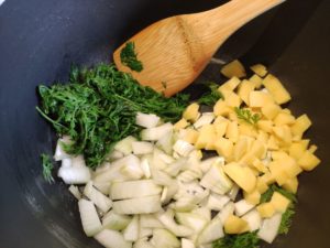 Soupe de fanes de carottes