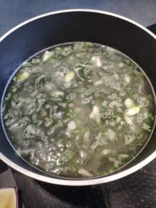 Soupe de fanes de carottes