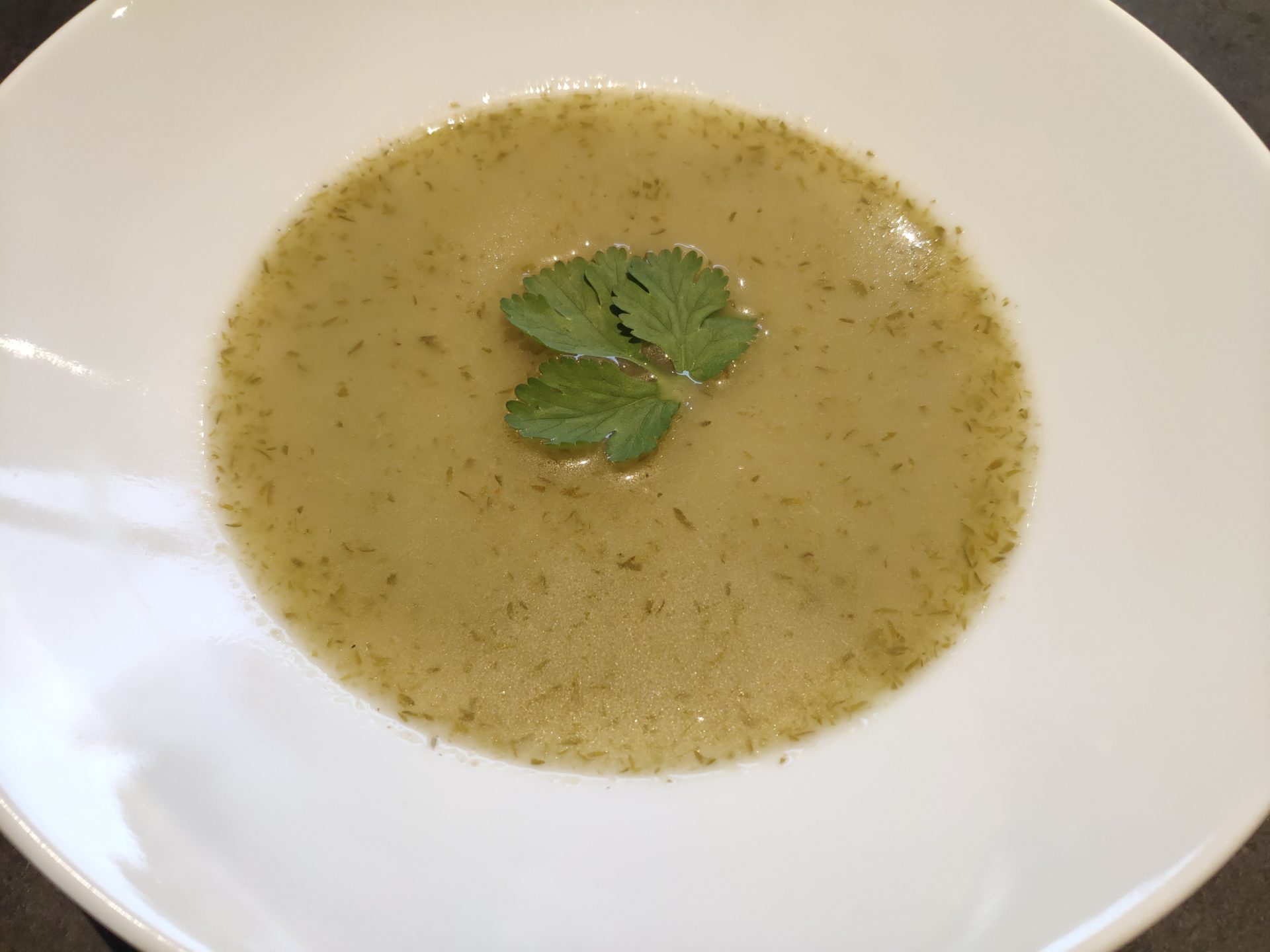 Soupe de fanes de carottes
