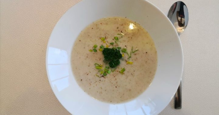 Soupe de champignons aux amandes