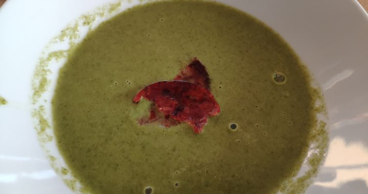 Velouté de fanes de radis et chorizo