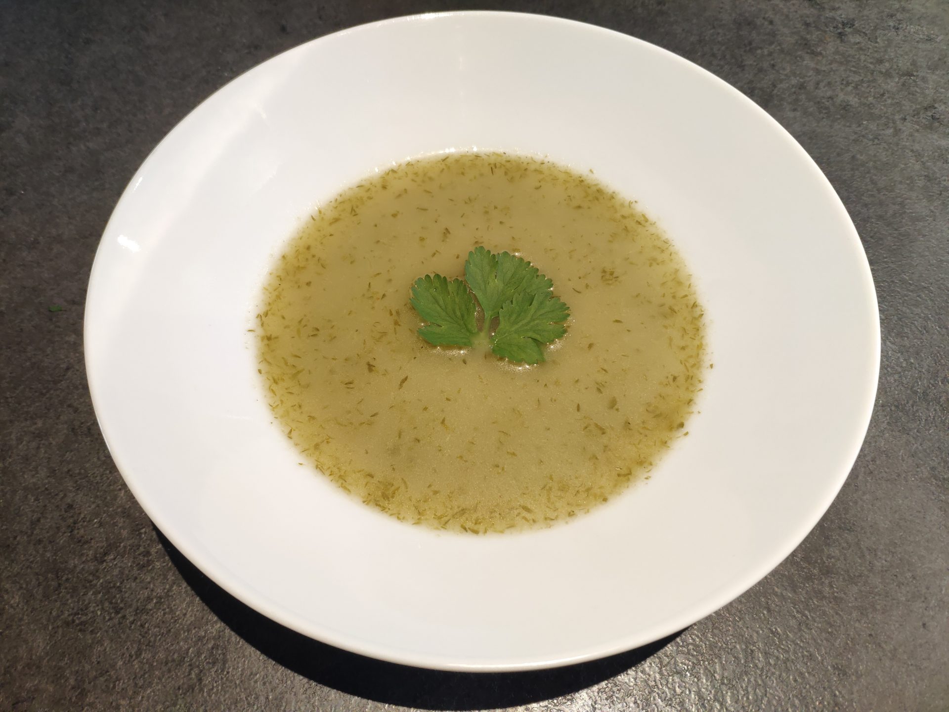 Soupe de fanes de carottes